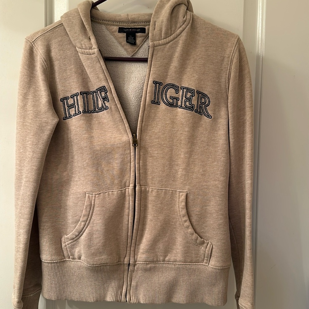 Tommy Hilfiger hoodie. Size xs. Color tan